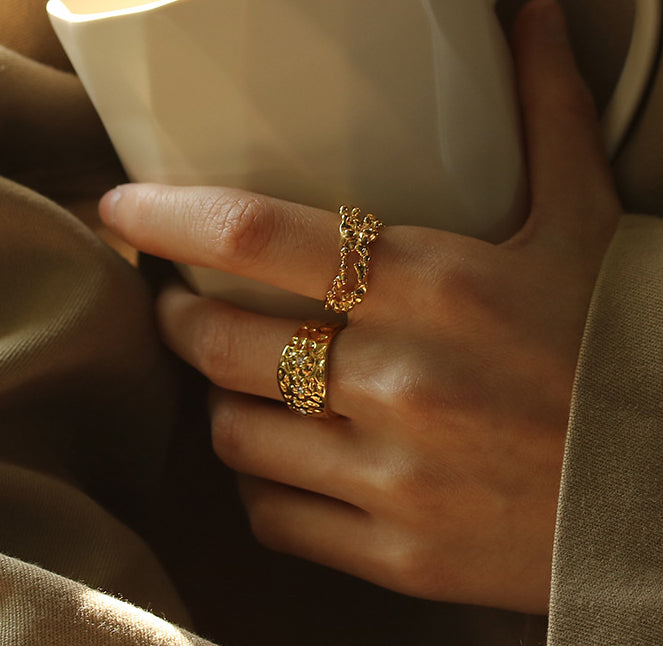 ALODIA  FLOWING RING IN BRASS WITH 18K GOLD FINISH 